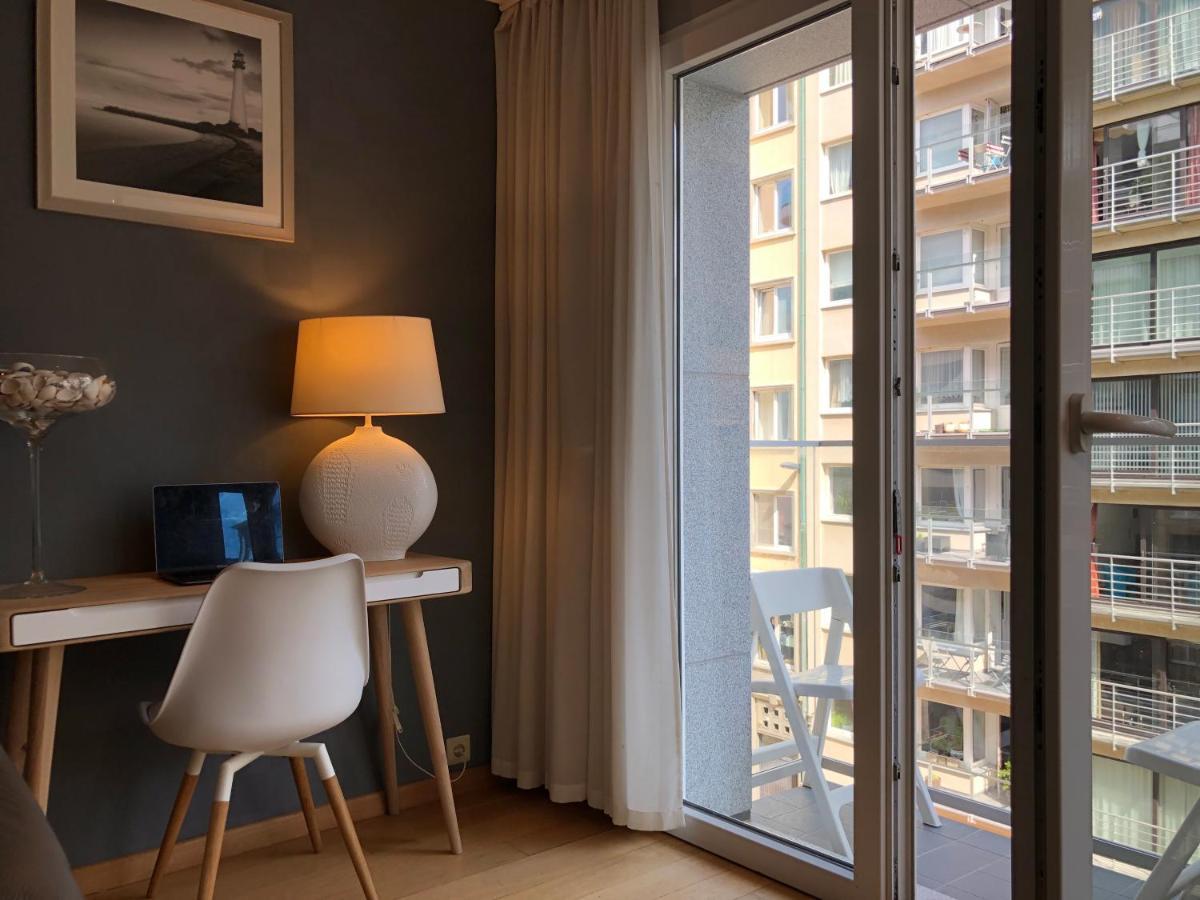Modern Apartment At 2 Steps From Beach Oostende Eksteriør billede